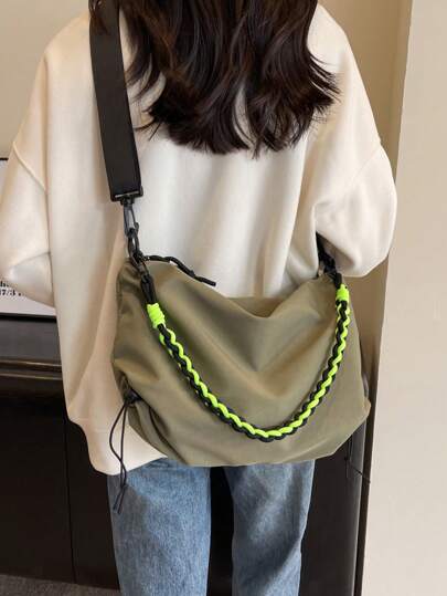 Nueva llegada Bolso de hombro de dama de tela Oxford con pliegues — estilo ZARA, precio SHEIN