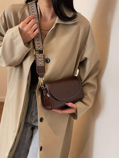 Bolso bandolera cuadrado vintage con correa ancha - Bolso de hombro con solapa de color liso y elega — estilo ZARA, precio SHEIN